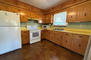 82 E Daisy Ln, Defuniak Springs, FL 32433 - Photo 9