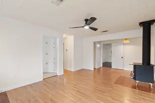 127 NW Holmes Blvd, Fort Walton Beach, FL 32548 - Photo 9