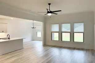 2701 Louis Cir, Crestview, FL 32536 - Photo 7