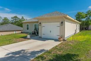 150 E Hibiscus Ave, Defuniak Springs, FL 32433 - Photo 3