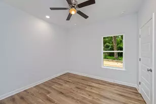 740 E Chestnut Ave, Crestview, FL 32539 - Photo 11