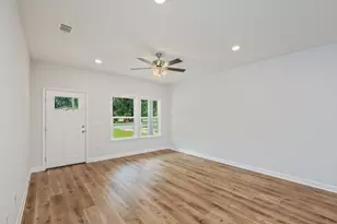 740 E Chestnut Ave, Crestview, FL 32539 - Photo 3