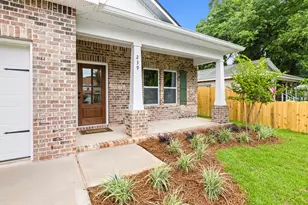 239 White St, Niceville, FL 32578 - Photo 5