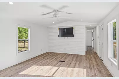 4249 Barlow Road, Crestview, FL 32536 - Photo 9