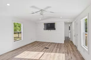 4249 Barlow Rd, Crestview, FL 32536 - Photo 9