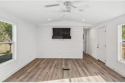 4249 Barlow Road, Crestview, FL 32536 - Photo 11