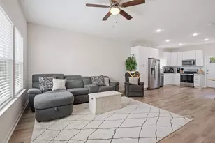 105 Penny Ln, Valparaiso, FL 32580 - Photo 3