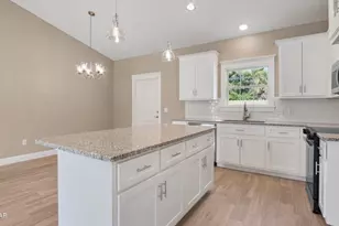 3215 E 2nd, Panama City, FL 32401 - Photo 9