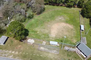325 Avon Ln, Mary Esther, FL 32569 - Photo 29