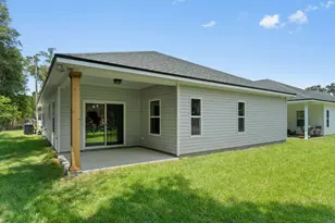 8302 Vickie St, Pensacola, FL 32514 - Photo 5
