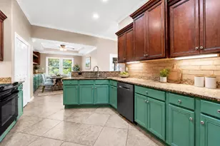 328 Chippewa Dr, Niceville, FL 32578 - Photo 9