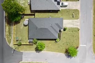 202 Limestone Cir, Crestview, FL 32539 - Photo 47