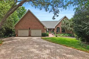 11 Kristin Cir, Niceville, FL 32578 - Photo 1