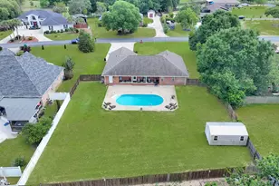 3003 Colonial Cir, Crestview, FL 32536 - Photo 9
