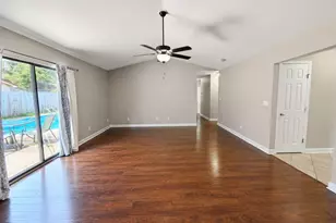 289 Honeysuckle Way, Niceville, FL 32578 - Photo 9