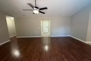 289 Honeysuckle Way, Niceville, FL 32578 - Photo 7