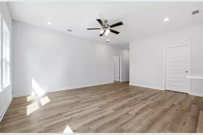 6138 Clover Street, Crestview, FL 32539 - Photo 5