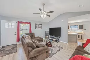 953 Pacific Silver Ct, Fort Walton Beach, FL 32547 - Photo 3