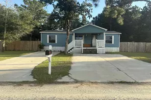 135 Rembrandt Cir, Defuniak Springs, FL 32433 - Photo 1