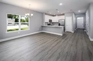 971 Skylark Rd, Mary Esther, FL 32569 - Photo 3