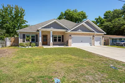 35 NW Highland Drive, Fort Walton Beach, FL 32548 - Photo 1