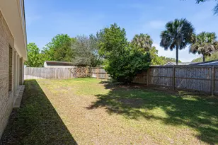 35 NW Highland Dr, Fort Walton Beach, FL 32548 - Photo 33