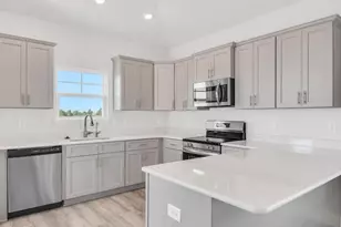 140 Bonne Vue Cir, Freeport, FL 32439 - Photo 5