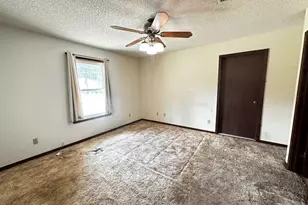 310 Springwood Cir, Crestview, FL 32536 - Photo 11