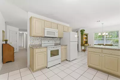 2284 Prytania Circle, Navarre, FL 32566 - Photo 13