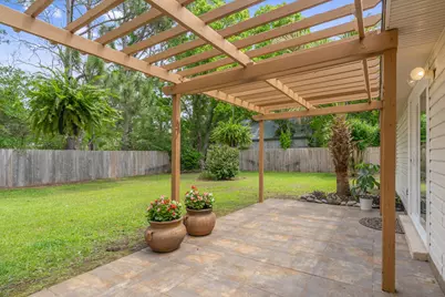 2284 Prytania Circle, Navarre, FL 32566 - Photo 33