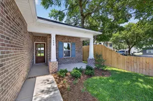 1609 26th St, Niceville, FL 32578 - Photo 5