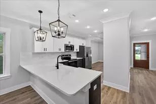 1609 26th St, Niceville, FL 32578 - Photo 17