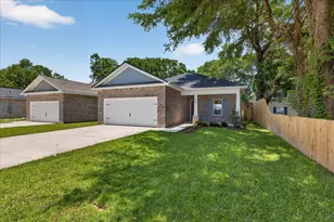 1609 26th St, Niceville, FL 32578 - Photo 3