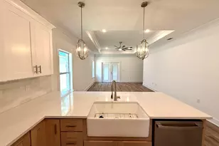 1607B 26th St, Niceville, FL 32578 - Photo 7