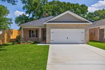 1607A 26th Street, Niceville, FL 32578 - Photo 1