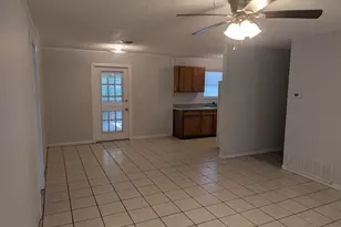 6453 Julia Dr, Milton, FL 32570 - Photo 5