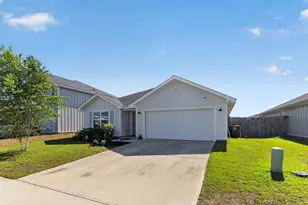 727 Quintana St, Crestview, FL 32539 - Photo 1