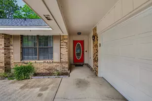 2205 Calle De Marbella, Navarre, FL 32566 - Photo 3