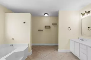 1682 Beachside Dr, Pensacola, FL 32506 - Photo 25