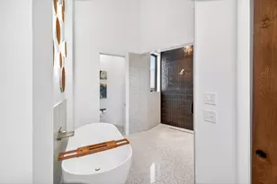 296 S Bayshore Dr, Valparaiso, FL 32580 - Photo 43