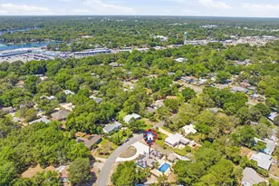 203 NE Bradley Dr, Fort Walton Beach, FL 32547 - Photo 47