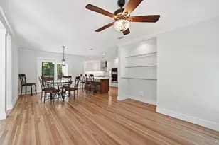 203 NE Bradley Dr, Fort Walton Beach, FL 32547 - Photo 9