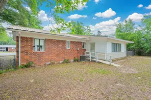 355 W 1st Ave, Crestview, FL 32536 - Photo 17