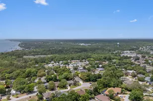 1739 Sound Creek Ct, Navarre, FL 32566 - Photo 67