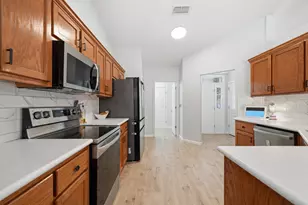2370 Barberee Dr, Crestview, FL 32536 - Photo 11