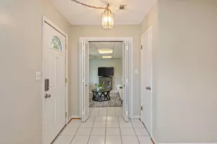 1005 Julia Ave, Niceville, FL 32578 - Photo 3