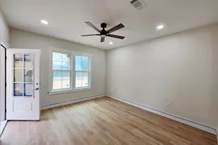 308 B Okaloosa Ave, Valparaiso, FL 32580 - Photo 11