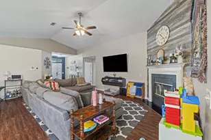 1968 Reserve Blvd, Gulf Breeze, FL 32563 - Photo 9