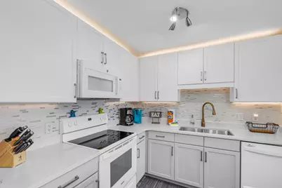 9860 S Thomas Drive #UNIT 809, Panama City Beach, FL 32408 - Photo 17