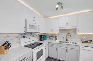 9860 S Thomas Dr, Panama City Beach, FL 32408 - Photo 17